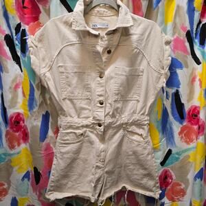 Zara off white cut‎ off denim romper short sleeve non-stretch medium pockets